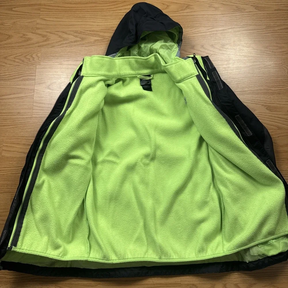 The North Face Boy's  Jacket Waterproof HyVent Sz Large